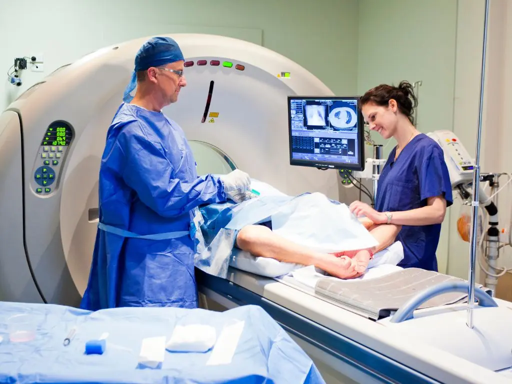 doctor and nurse doing an MRI scan